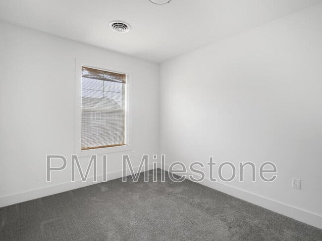 Building Photo - 11089 Gopher Dr N