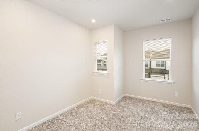 Building Photo - 3103 Hutton Gdns Ln