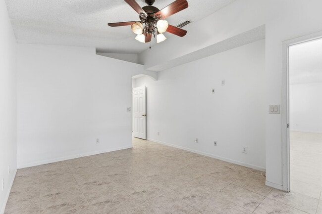 Building Photo - 3622 Coco Lake Dr