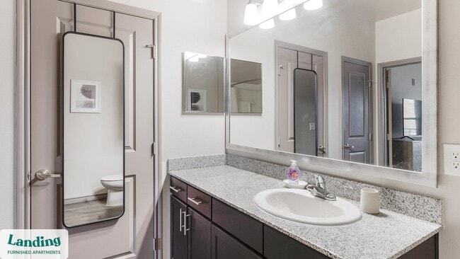 Building Photo - 650 S Main St