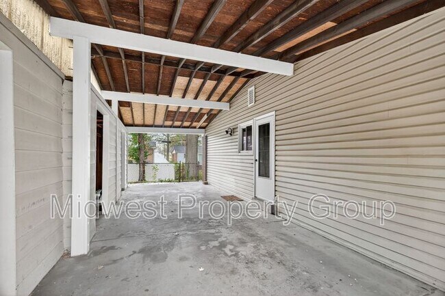 Building Photo - 4 Saratoga Ct