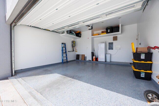 Building Photo - 2809 Tierra Garden Dr