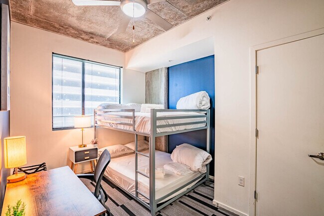 Building Photo - 888 N 4th St