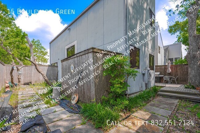 Building Photo - 15 Boulevard Green