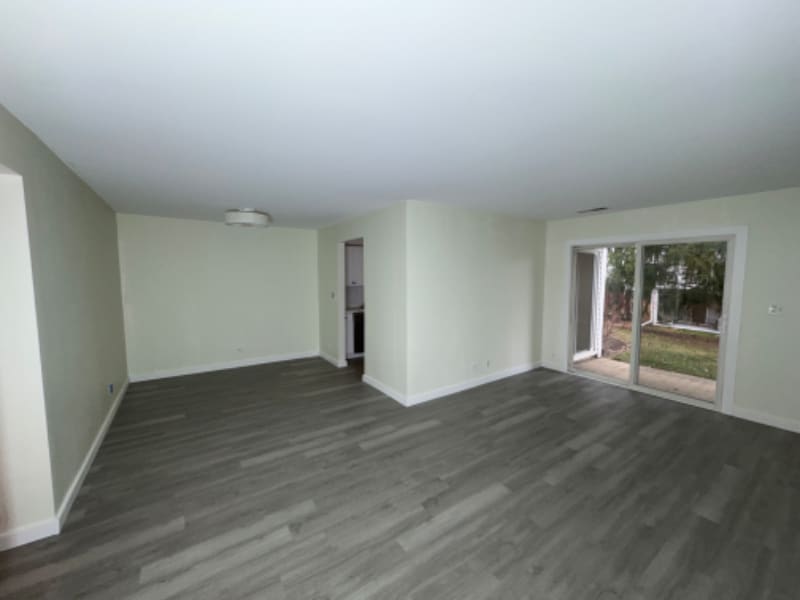 Building Photo - 323 Sheffield Ct