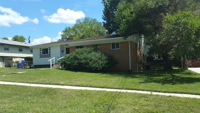 Building Photo - 4002 Blackpool Rd