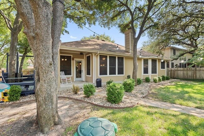 Building Photo - 4129 Travis Country Cir