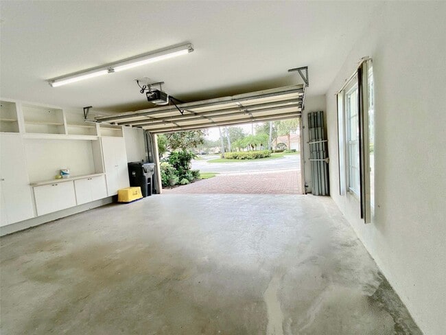 Building Photo - 8270 Eleuthera Ln