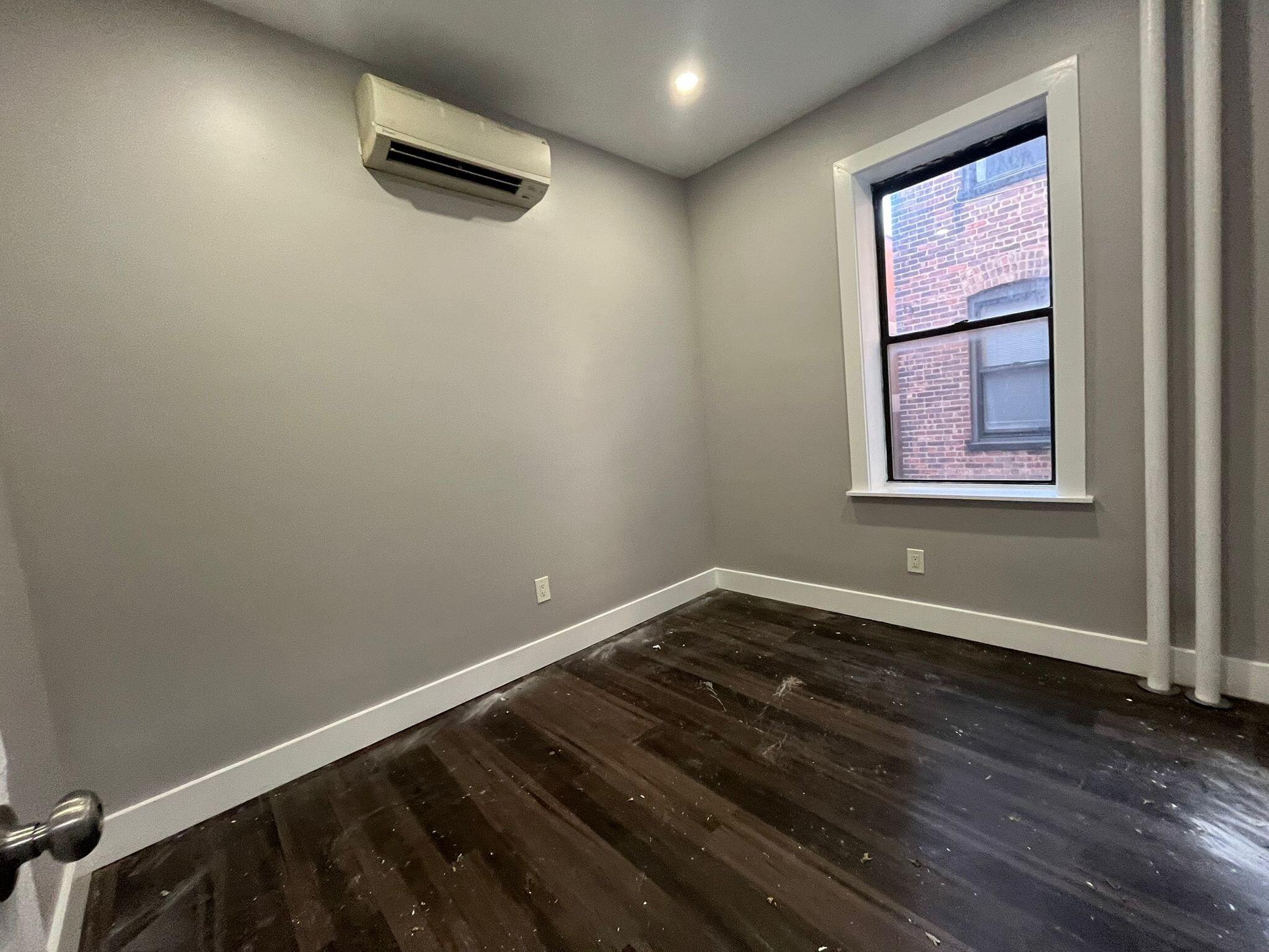 Building Photo - 96 Brown Pl