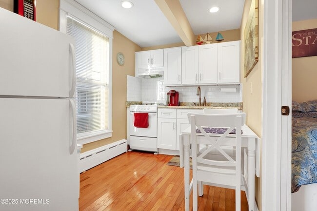 Building Photo - 54 5th St