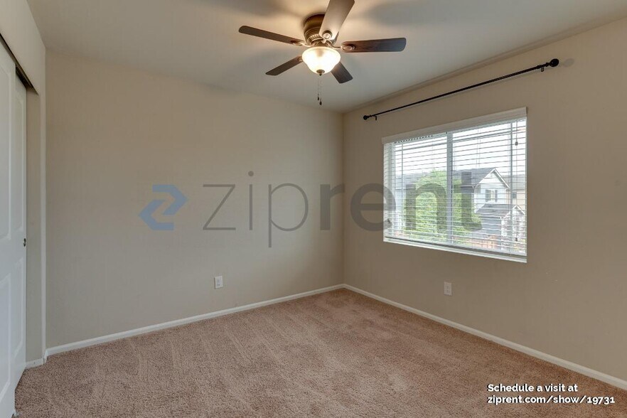 Building Photo - 8624 Adonis Ave NE
