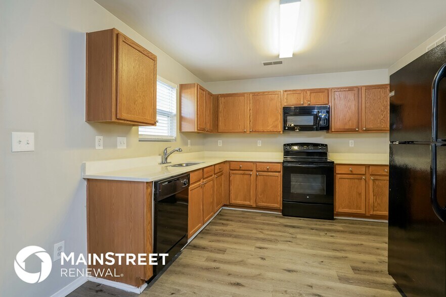 Building Photo - 4460 Westhill Pl
