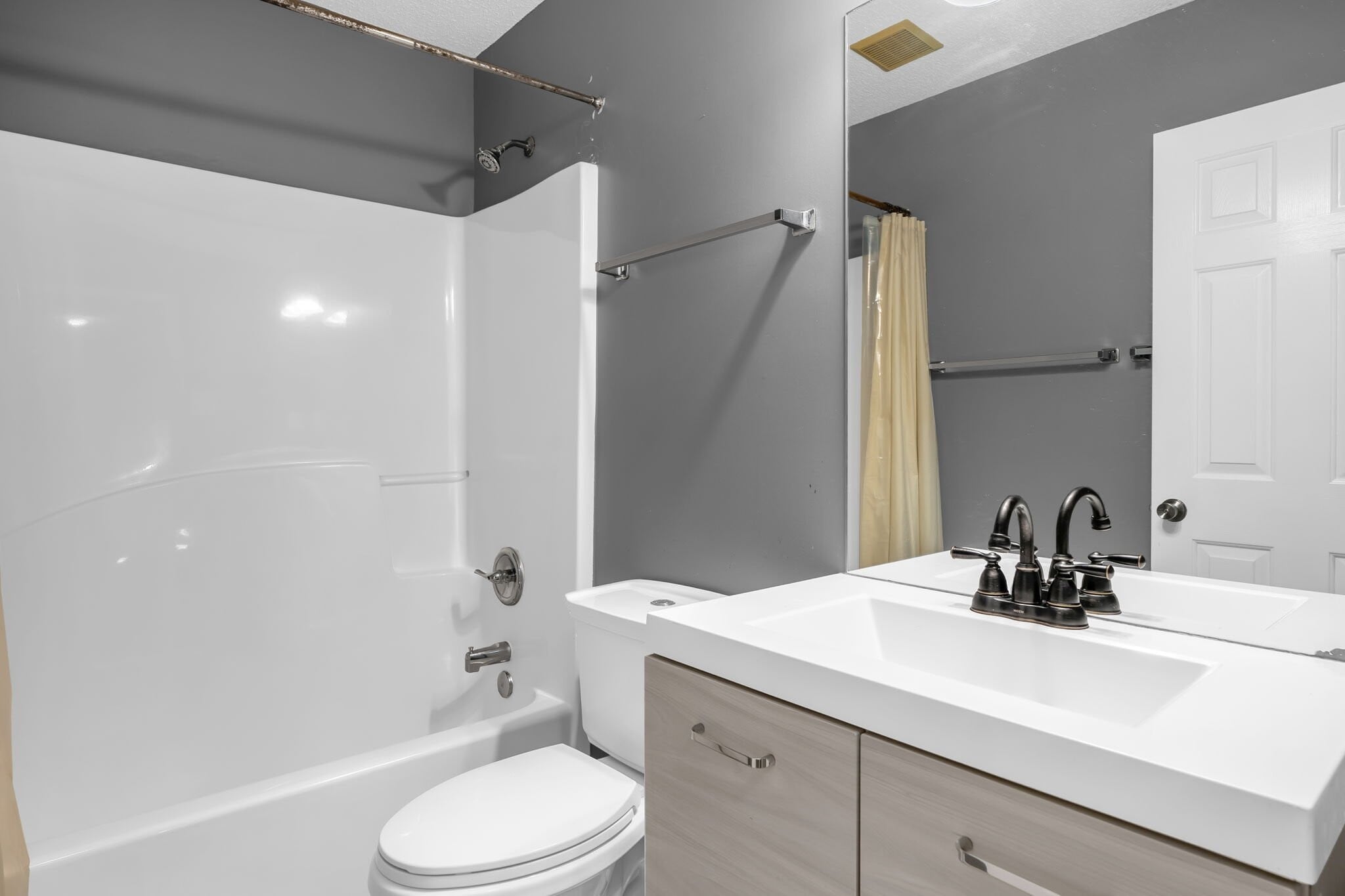 Building Photo - 10510 Plantain Ct