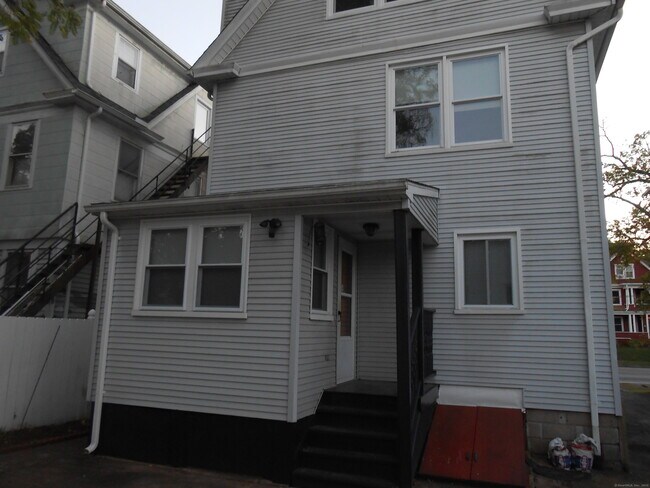 Building Photo - 631 Whalley Ave