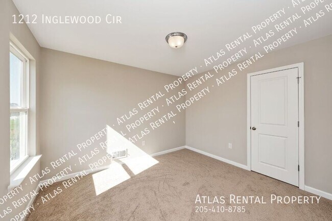 Building Photo - 1212 Inglewood Cir