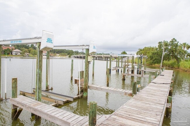 Building Photo - 300 Bayou Blvd