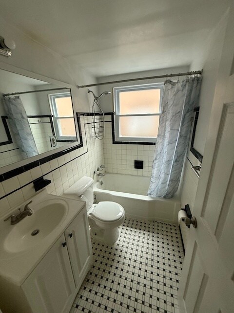 Building Photo - 16611 Lauder St