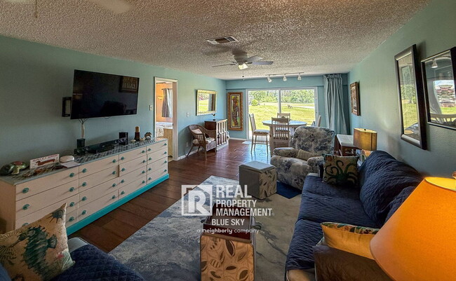 Building Photo - 9639 Greenskeeper Dr