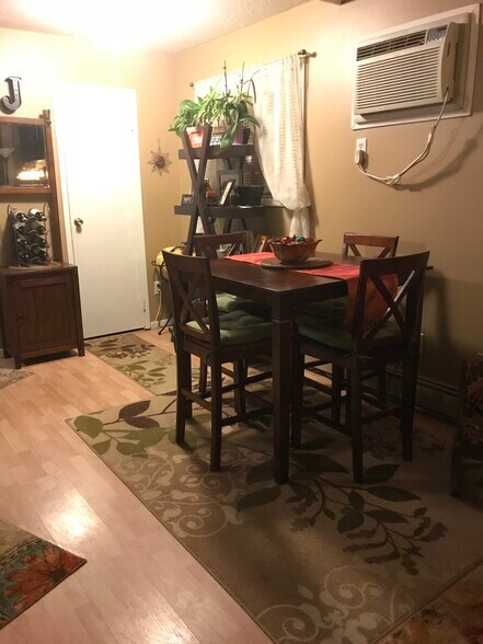 Building Photo - 7400 72nd Ln N