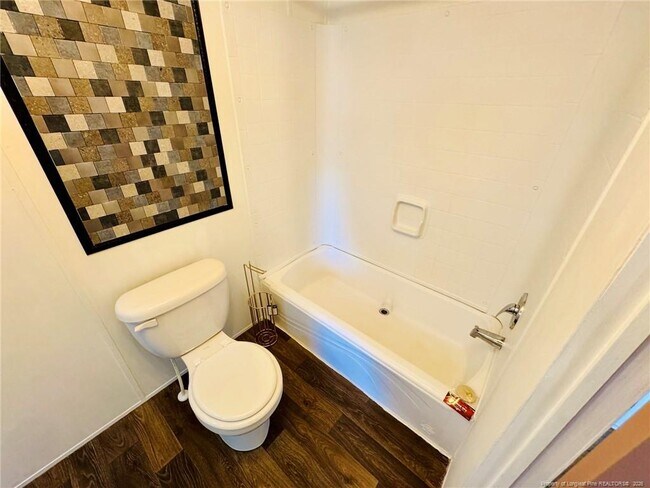 Building Photo - 1992 Henry Hammond Rd