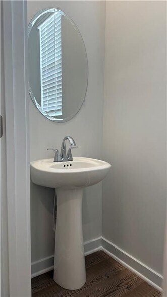 Building Photo - 7253 Mulberry St