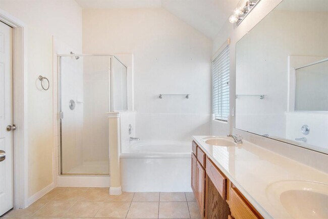 Building Photo - 16011 Rustlers Trail Ln