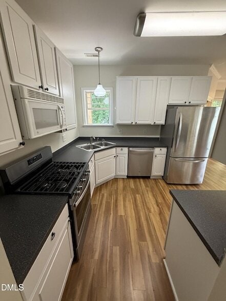 Building Photo - 4046 Landover Ln