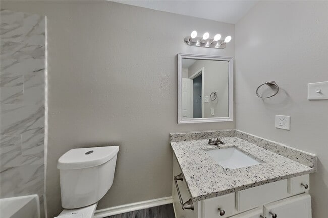Building Photo - 4023 Sand Ripple Ln