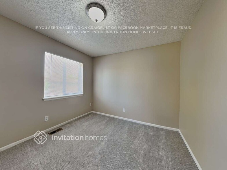 Building Photo - 21571 E 40th Ave