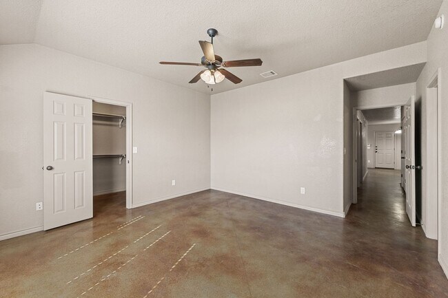 Building Photo - 609 Karey Dr