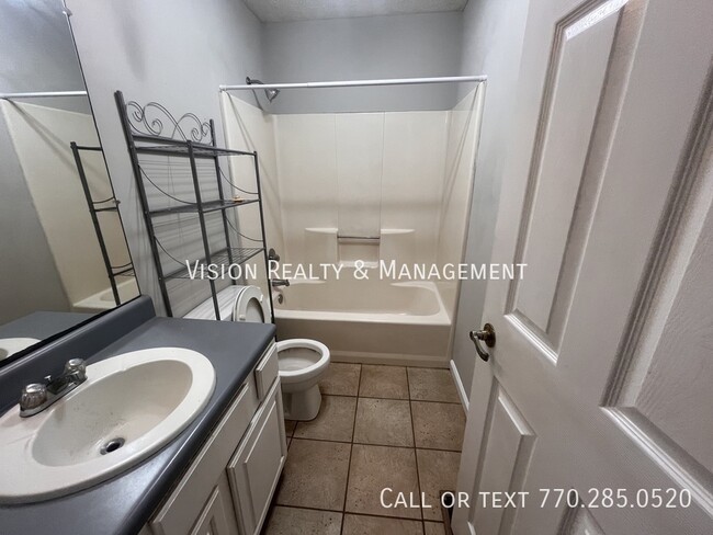 Building Photo - 60 Bagwell Rd