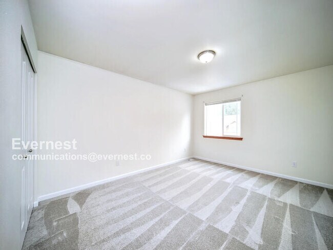 Building Photo - 13419 11th Pl W
