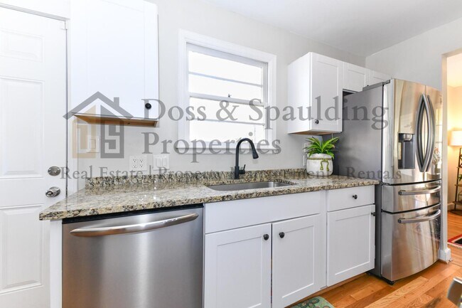 Building Photo - 4202 Henderson Rd