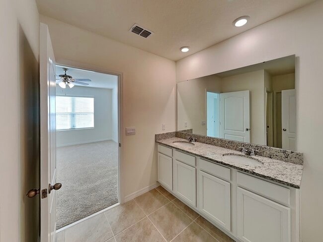 Building Photo - 1004 Brooklet Dr