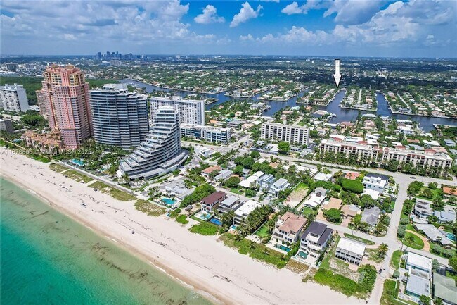 Building Photo - 2500 Bayview Dr