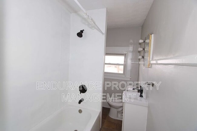 Building Photo - 202-204 Harrison Avenue