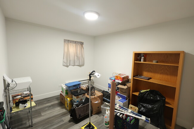 Building Photo - 5501 N Mango Ave