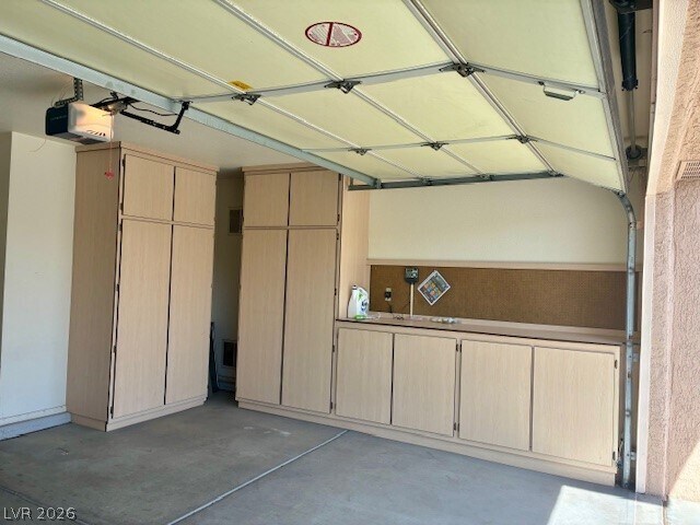 Building Photo - 2445 Palmridge Dr