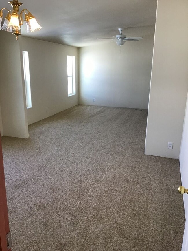 Building Photo - Horse Property - Four Bedroom Manufactu...