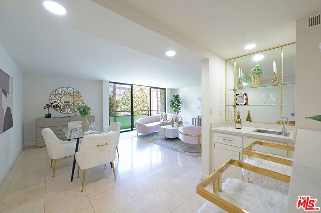 Building Photo - 10535 Wilshire Blvd