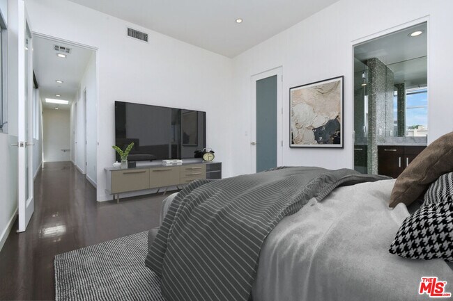 Building Photo - 11610 Ohio Ave