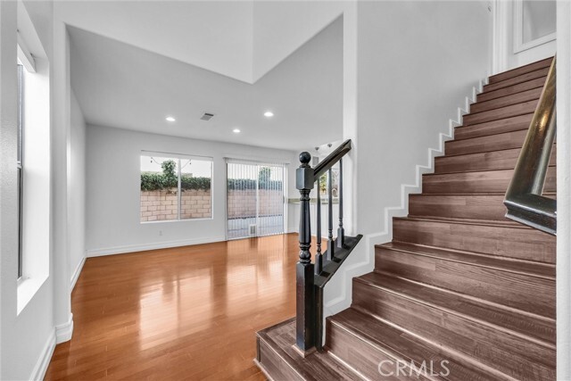 Building Photo - 431 W Bay St