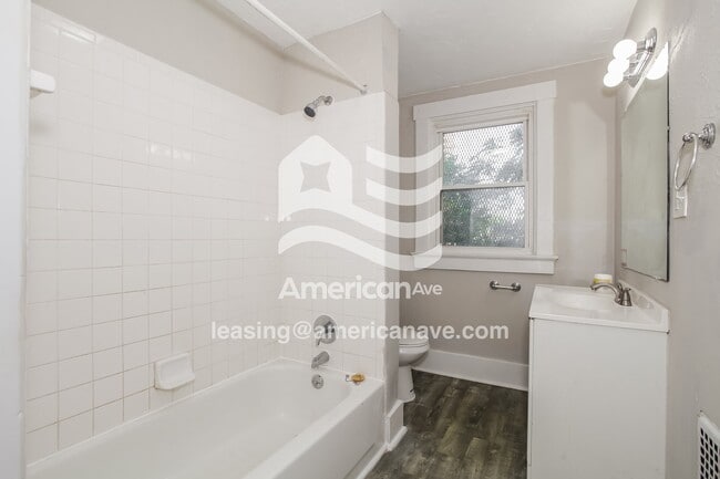 Building Photo - 228 Hanover St