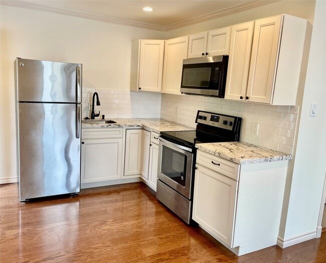 Primary Photo - 1332 W 21st St