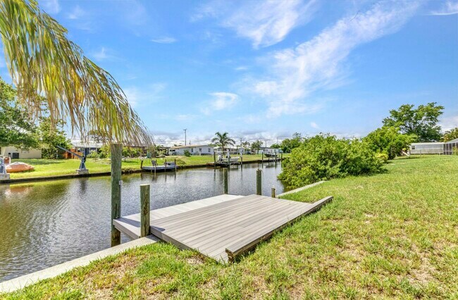 Building Photo - 501 Palmetto Dr
