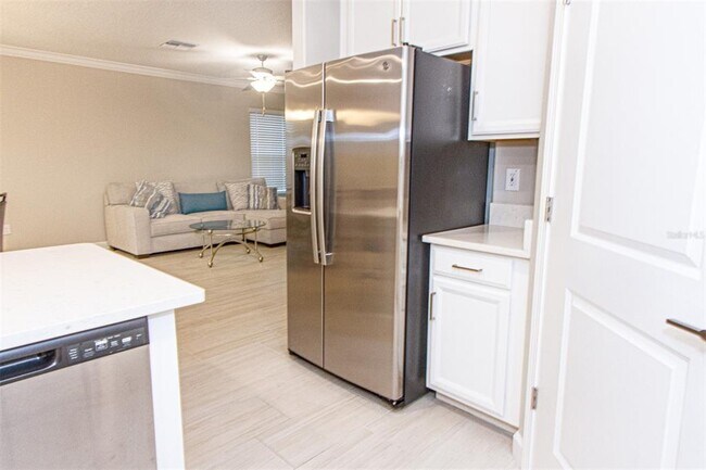 Building Photo - 16657 Shell Bay Dr