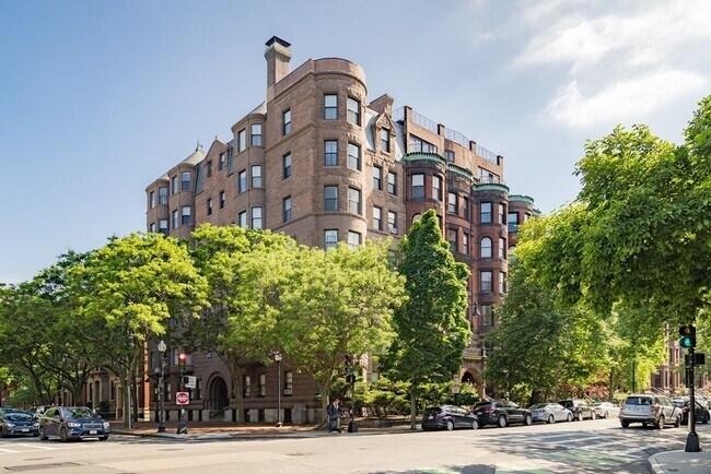 Building Photo - 259 Beacon St