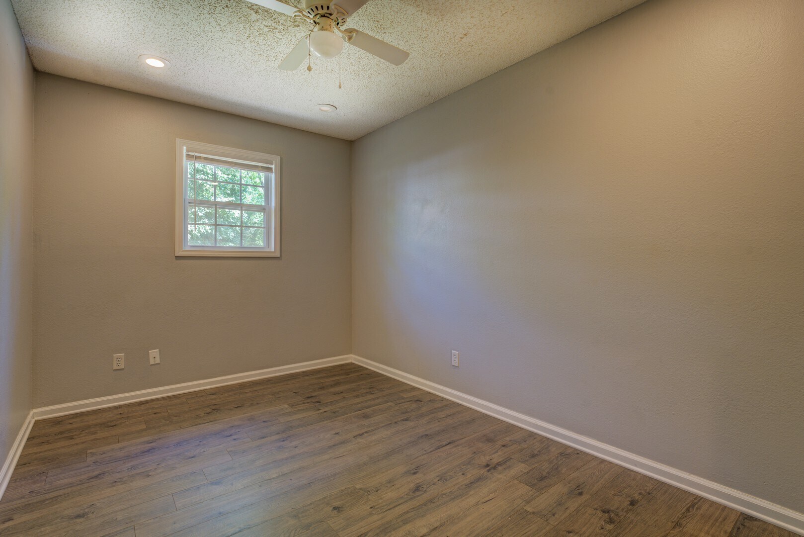 Room 3 - 302 Atlanta Ave SE