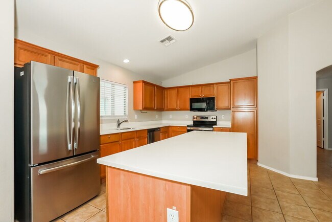 Building Photo - 39433 N Parisi Cir