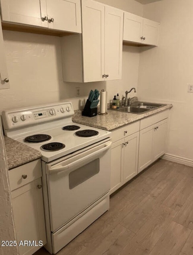 Building Photo - 340 N 12th St